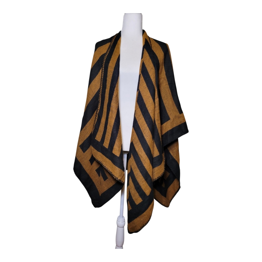 Chic Black and Gold Pumpkin Women's Wrap